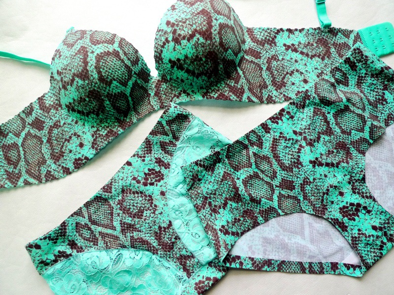 【正品维多利亚的秘密<em>文胸</em> <em>34C</em>=75C<em>文胸</em> 专区