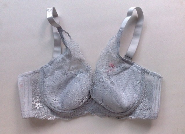 【<em>正品珠密琪文胸</em>0332 超薄强效侧收性感蕾丝