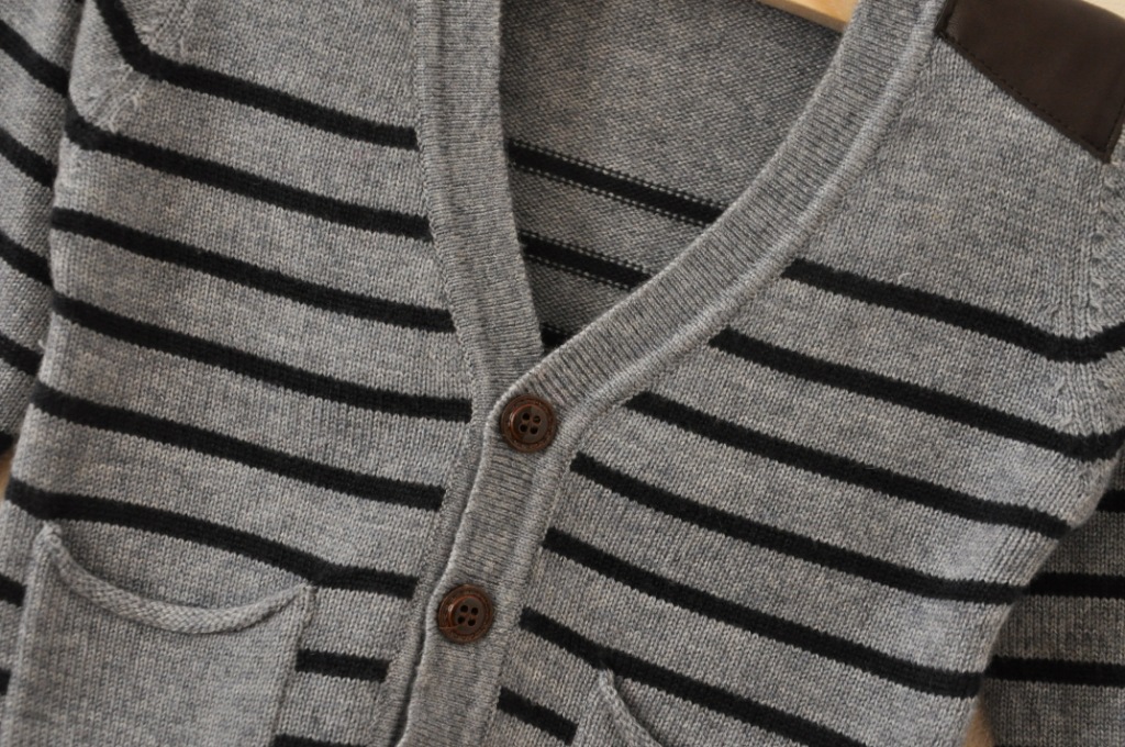 【厂家直销 <em>男</em>童装羊毛衫 条纹<em>开衫儿童</em>V领线