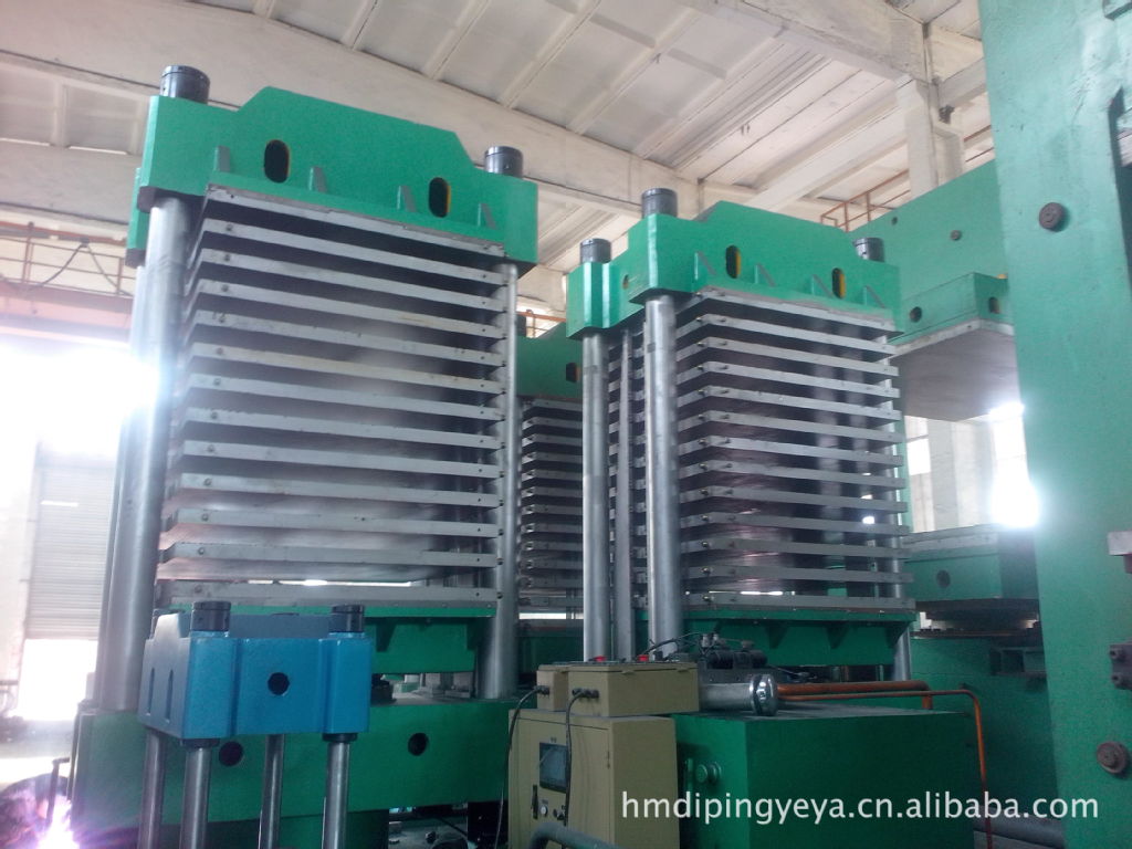 500吨PVC地板，防静电地板成型机组。