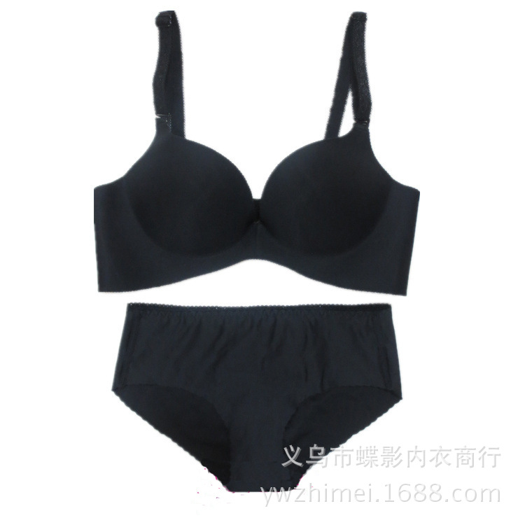 <em>文胸</em>-<em>一片式无痕</em>内衣裤<em>套装</em> 光面简约聚拢型按