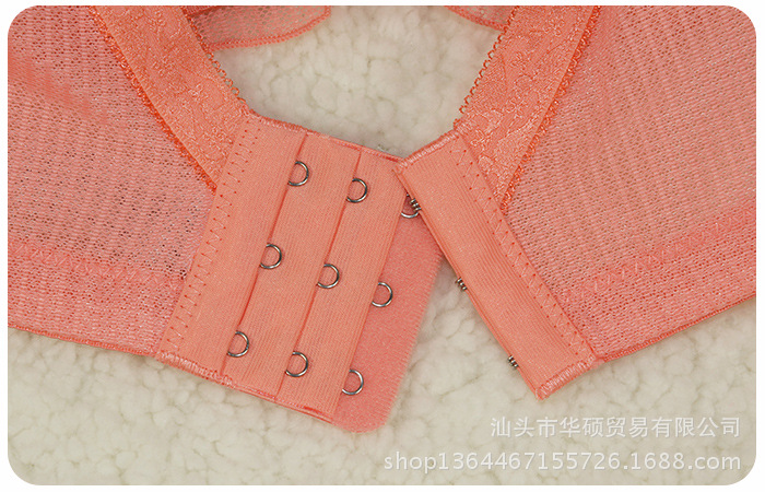 <em>文胸</em>-依雪纷8819 品牌<em>32A杯</em>厚杯圆点蕾丝小胸