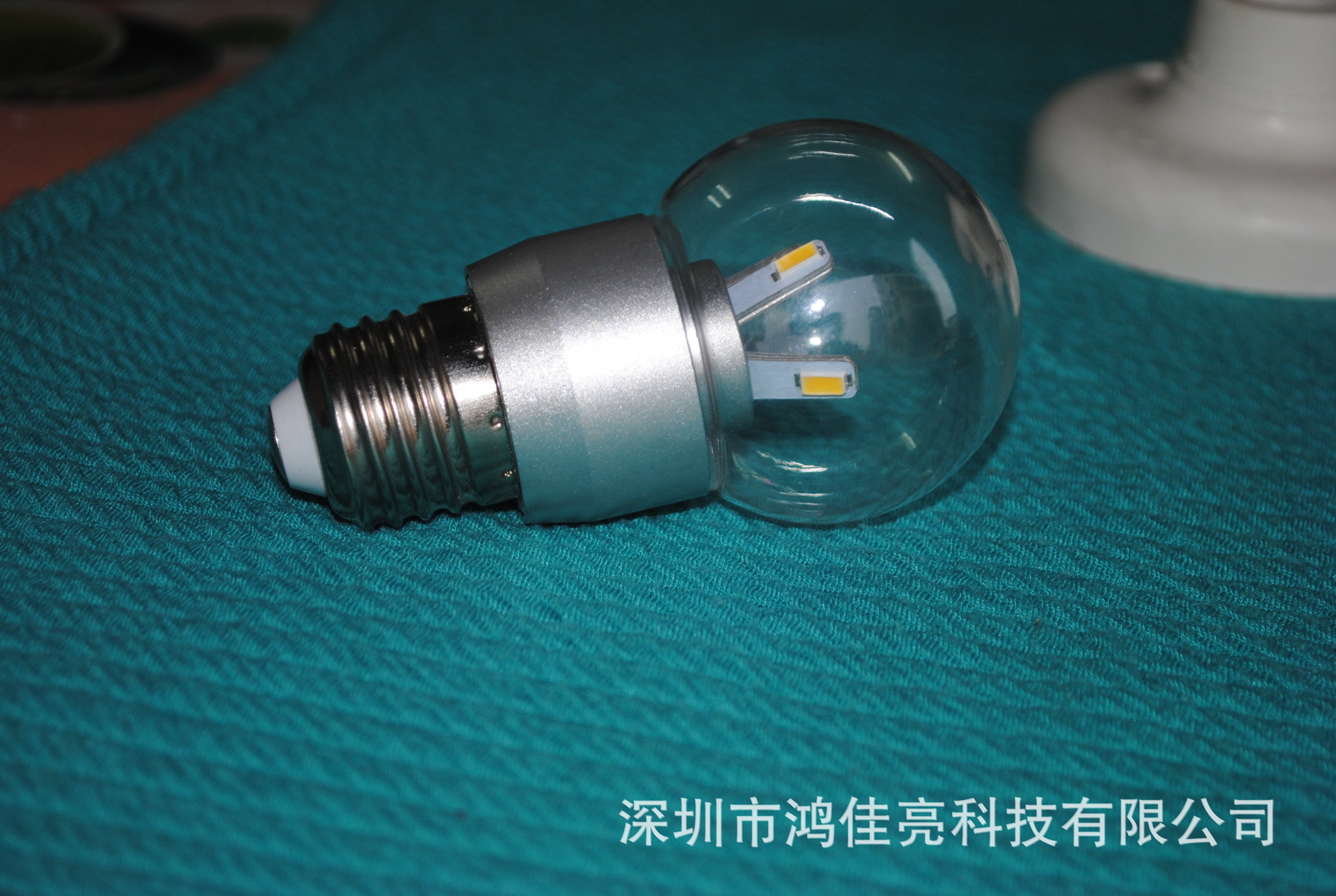 360度LED球泡灯