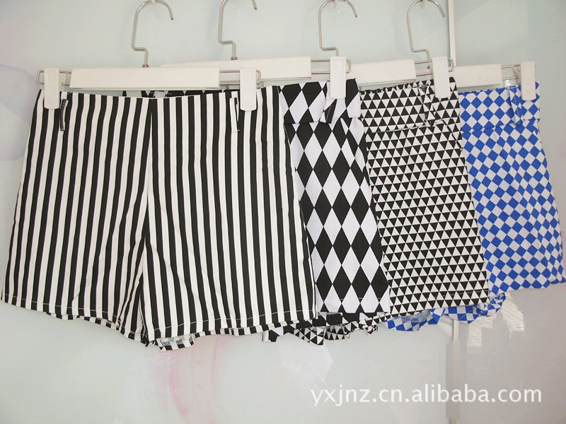 2013夏季新款<em>女士</em>印花<em>短裤</em> 复古<em>方格</em>热裤女装