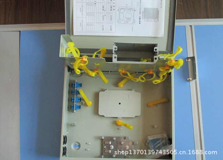 16芯插片式光分路器箱底板图片