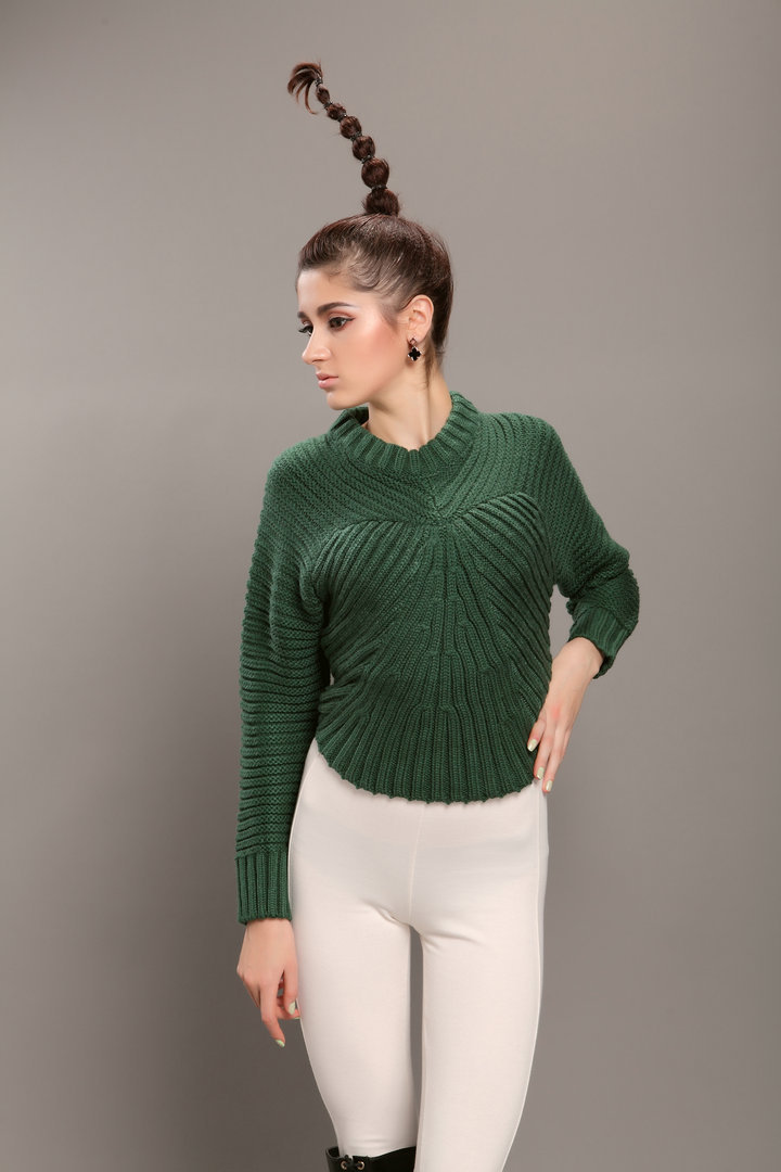 【Sikya 欧版秋冬季潮款针织衫 明星<em>款超短</em>套头