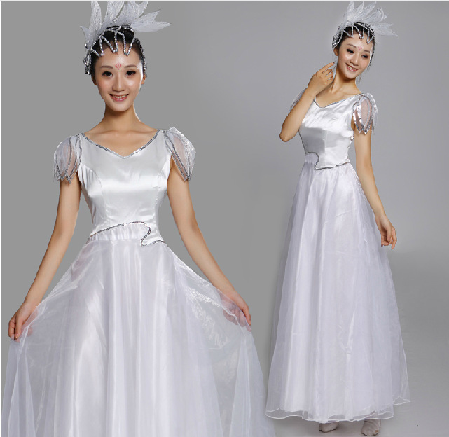 【现代<em>舞蹈</em>服大摆裙<em>舞蹈</em>演出服合唱服长裙女广