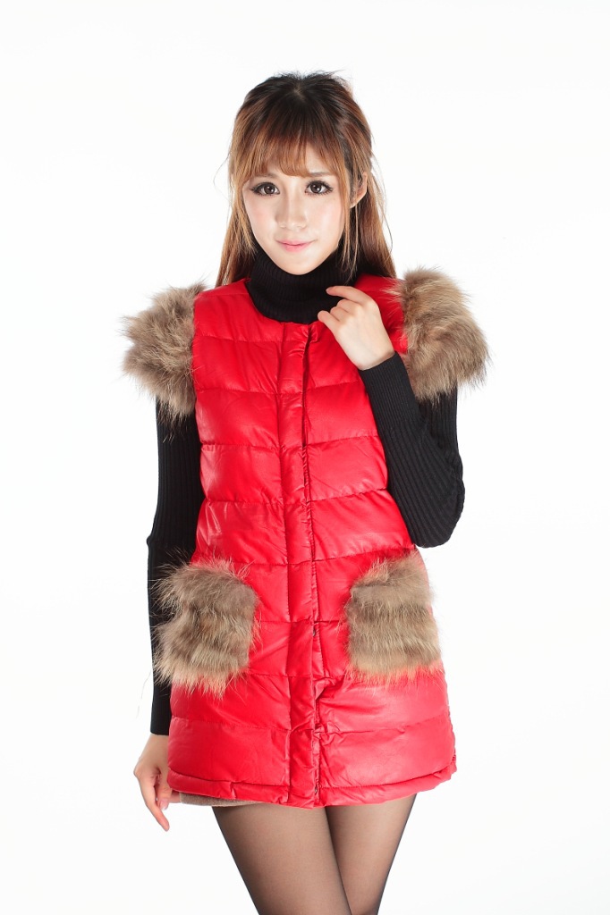 批发采购<em>女式</em>皮衣-中长款<em>皮马甲</em> 真狐狸毛装饰