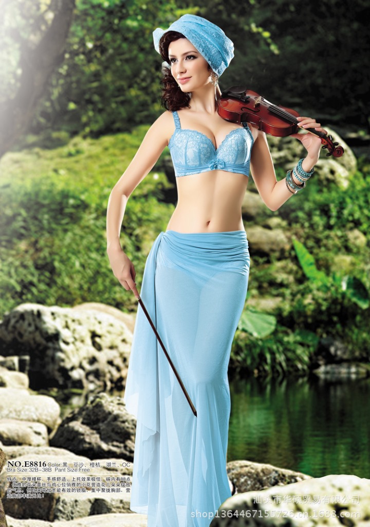 <em>文胸</em>-<em>依雪纷</em>厂家直供 蕾丝花边深V聚拢定型调