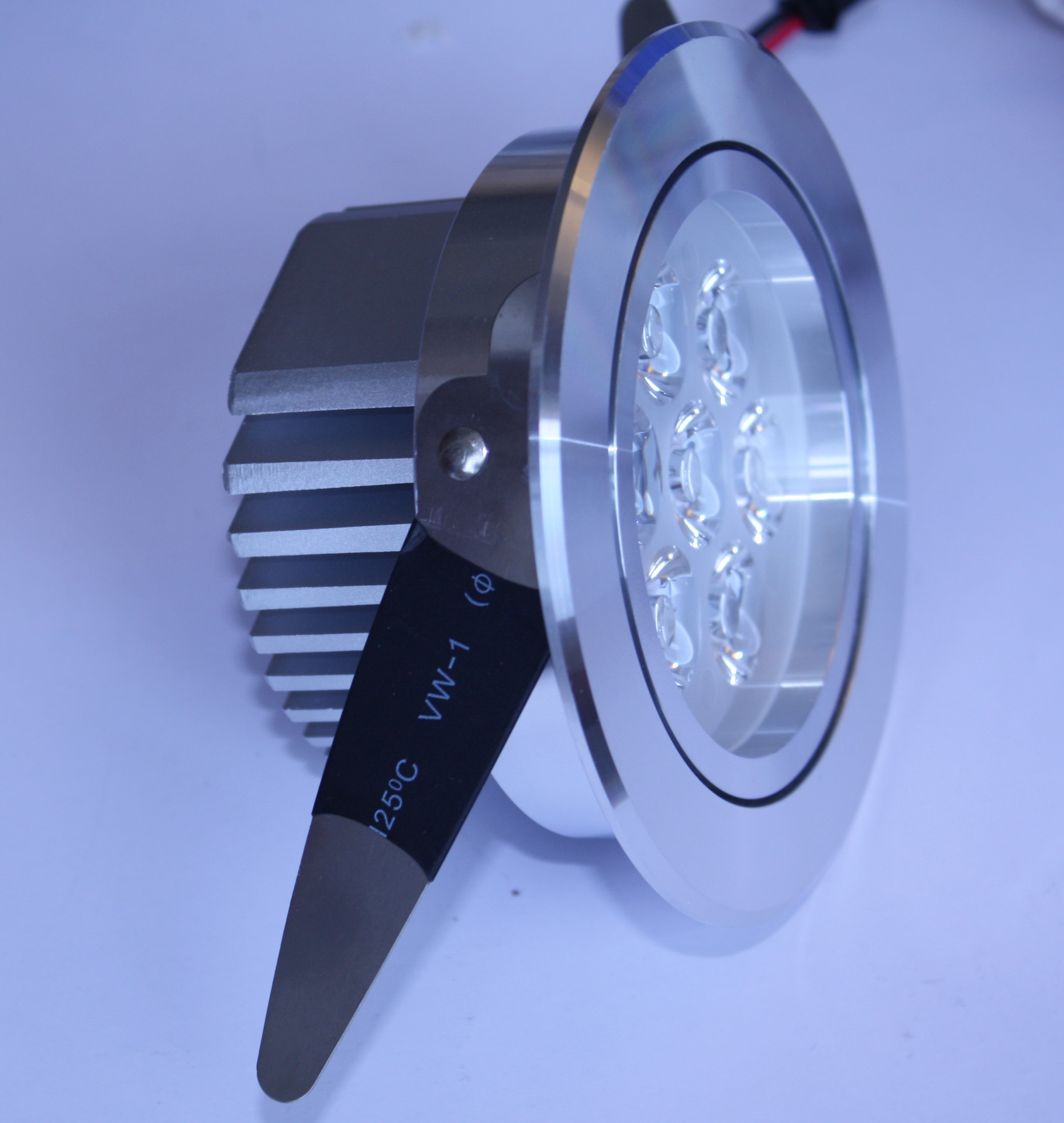 led天花灯-3w高档led射灯 led天花灯 led射灯3w 射灯led l.