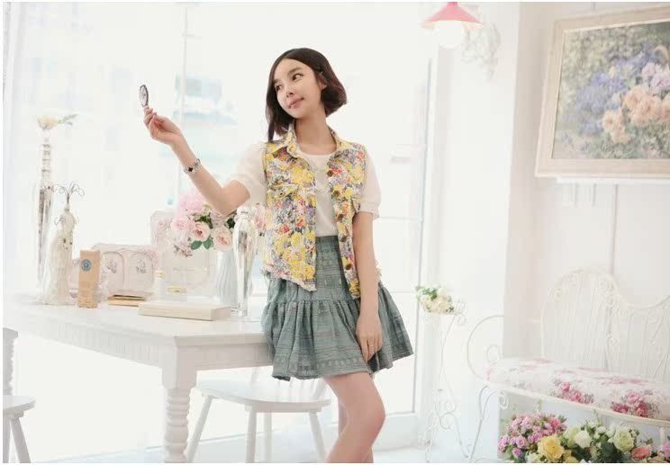 碎花猫须翻领牛仔<em>马甲</em>_连衣裙_<em>女装</em>_<em>服装</em>区_