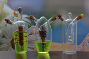 饰品包装-高硼硅玻璃调料瓶,油瓶,三角瓶,玻璃