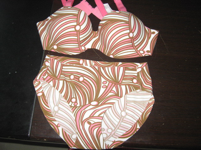 【无痕内衣、无缝内衣、<em>一件围文胸</em>、美体内衣