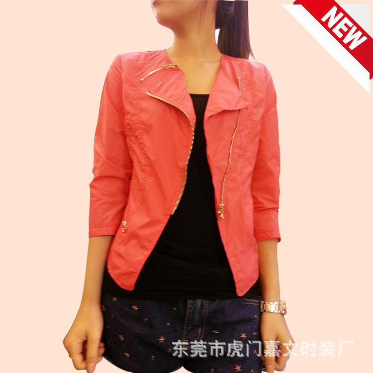 优质供应<em>夏季</em>新品上市休闲<em>女装</em>休闲<em>风衣</em>中袖外