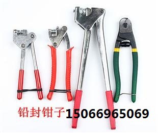 6A7CD8F503436240D9A453E52EA328