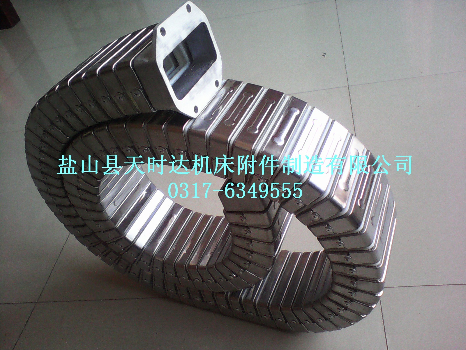 天时达专业提供&mdash;&mdash;导管防护套、导管套拖链、各种机床附件