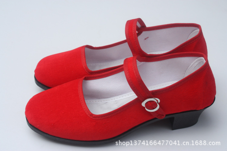 老北京红色舞蹈鞋 高实一带软底女鞋