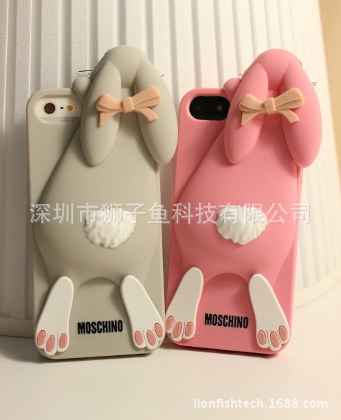 moschino bunny iphone5