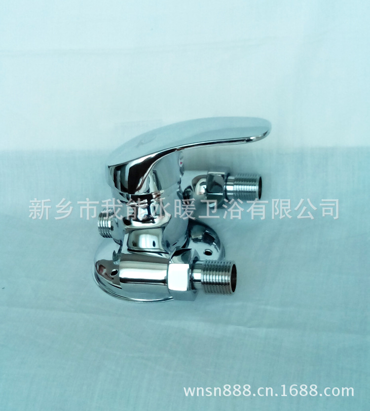 WL130003铜三角淋浴阀（明�?80度上水）