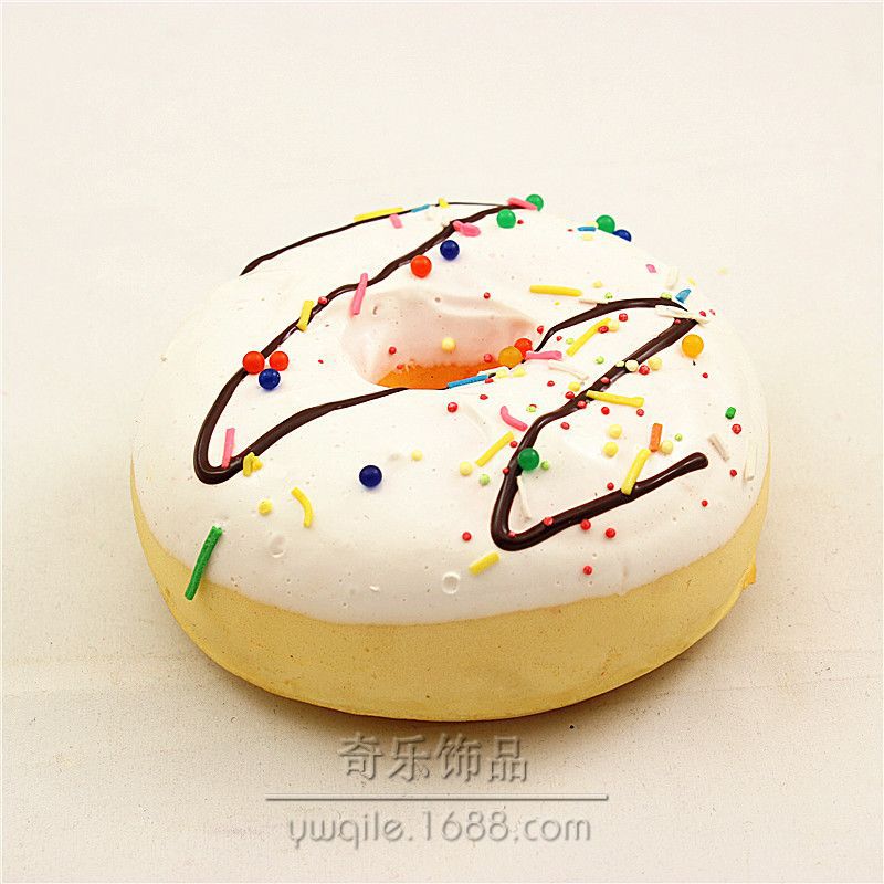 【地摊热卖批发出口原单美味的甜甜圈面包蛋糕