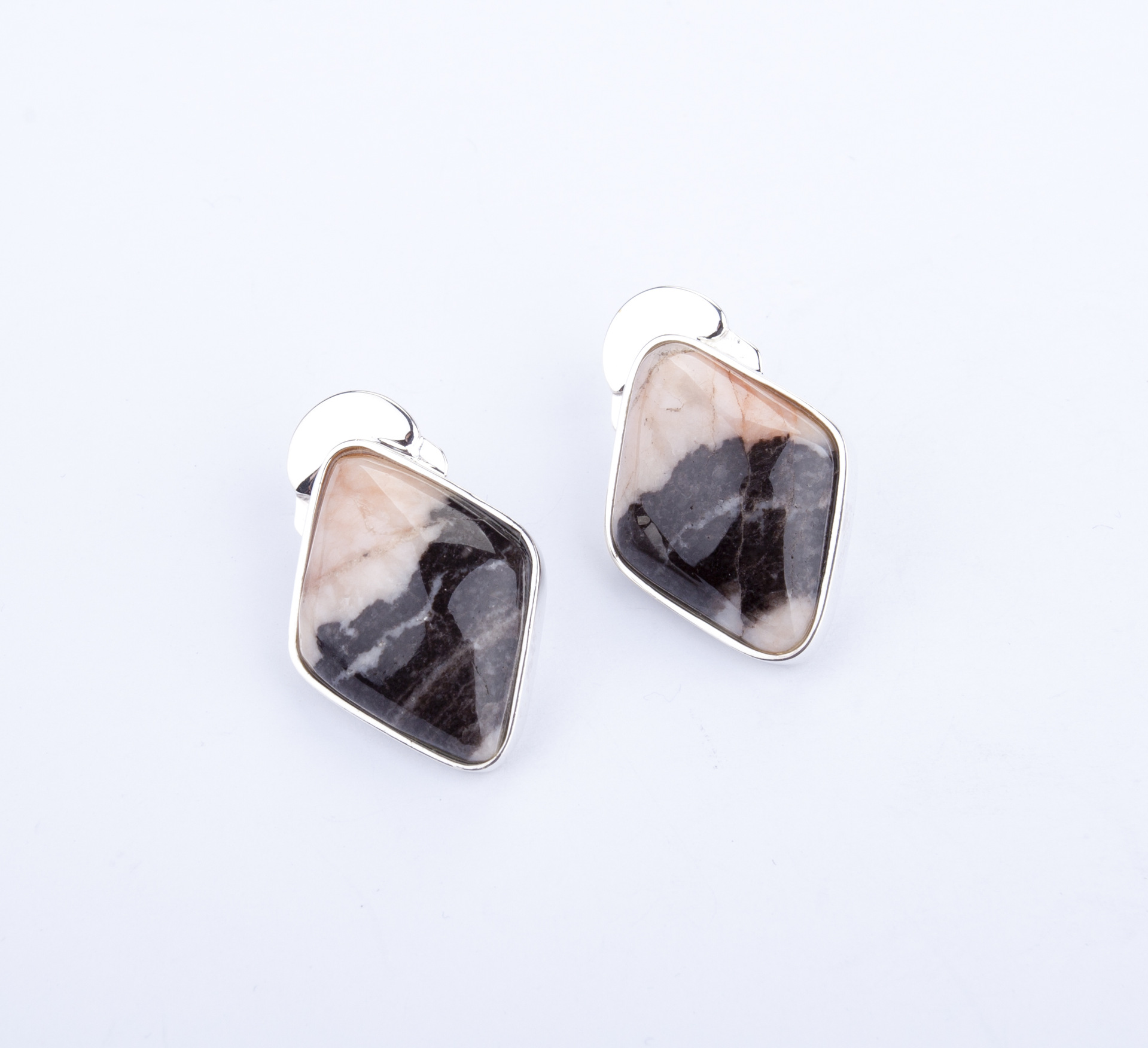 粉红老虎耳环图片,粉红老虎耳环图片大全,深圳