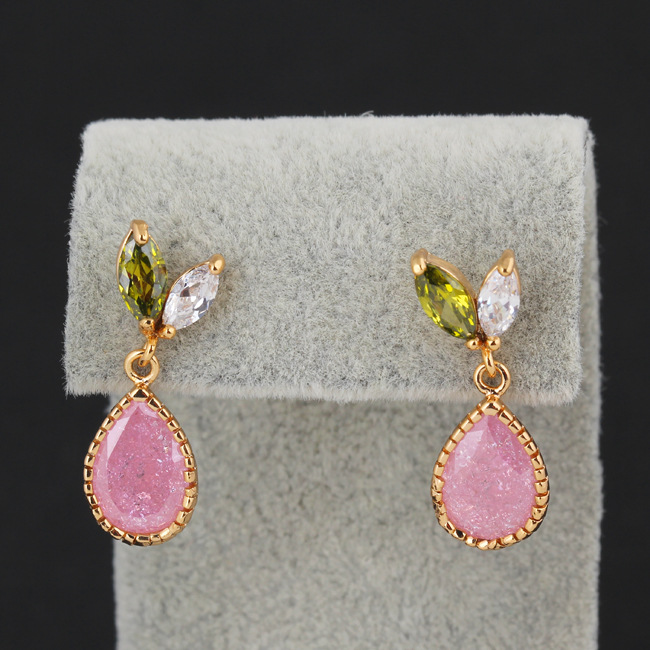 批发采购耳饰-阿里巴巴国际站热卖锆石耳钉 速