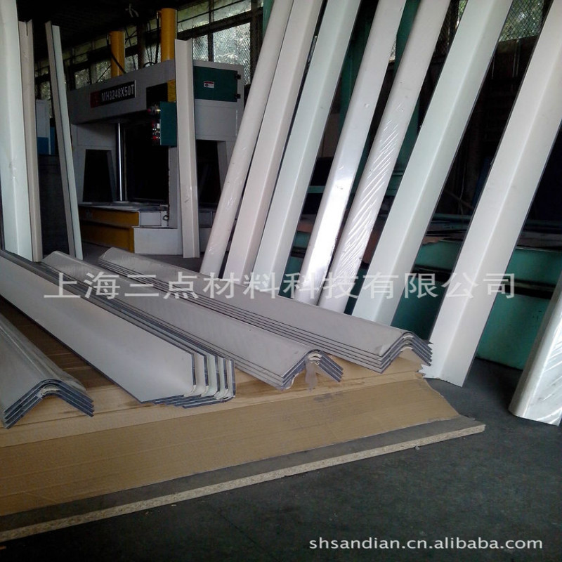 挂墙专用弯角