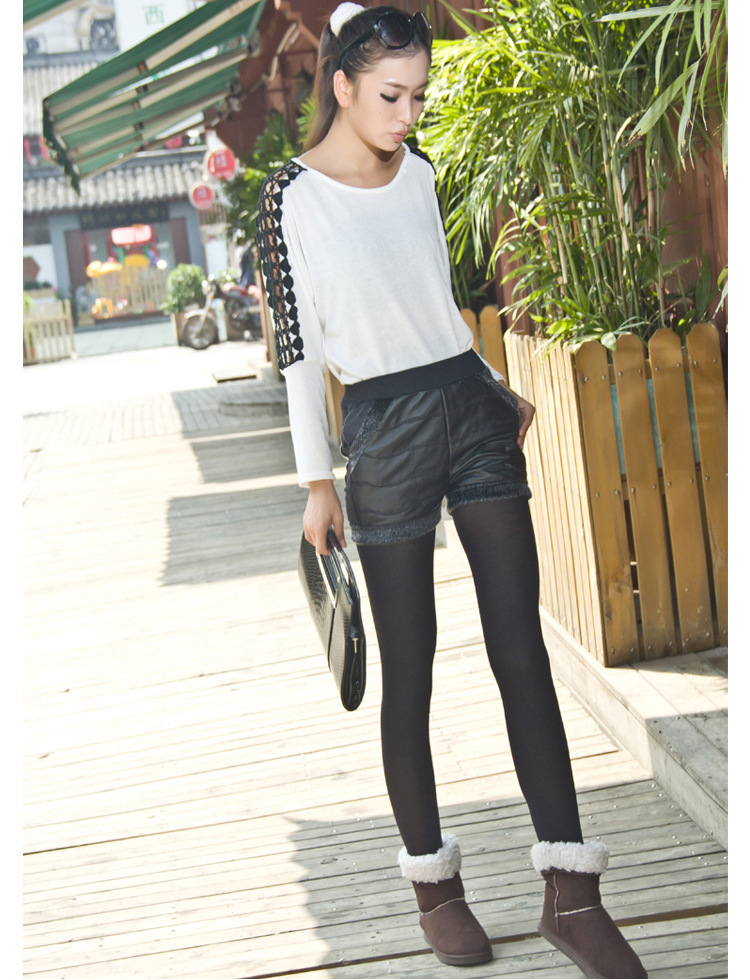 【推荐<em>新款</em> 2013<em>新款</em>女士仿羽绒<em>皮短裤</em> 时尚百