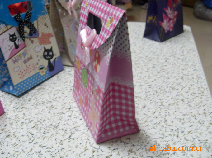 GIFT BOX2