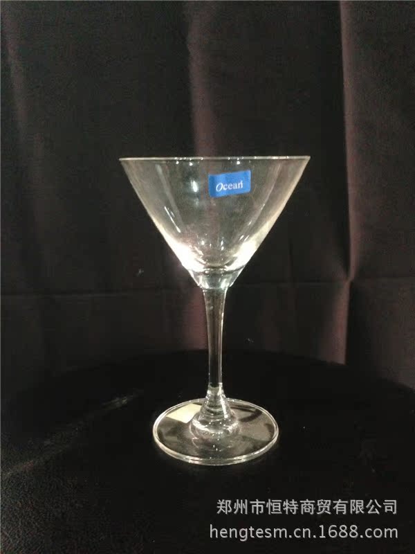 鸡尾酒杯2