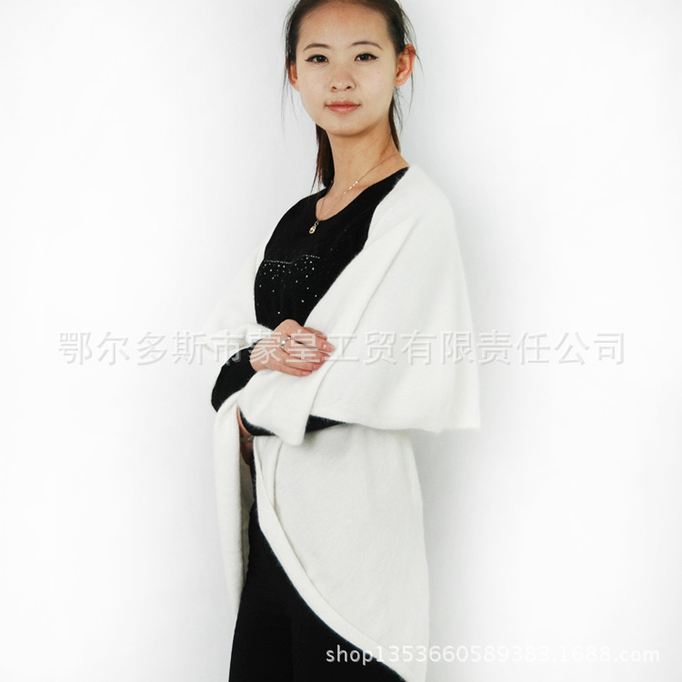 <em>时尚</em>新颖羊绒<em>开衫</em> <em>女士蝙蝠</em>羊绒衫 可做披肩的