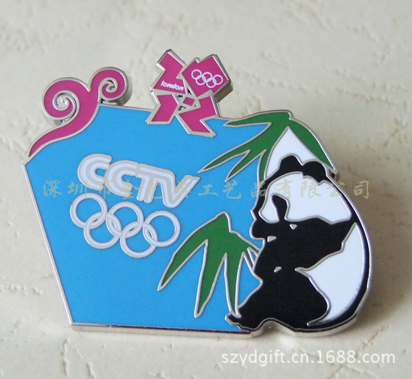 CCTV伦敦奥运熊猫徽章4