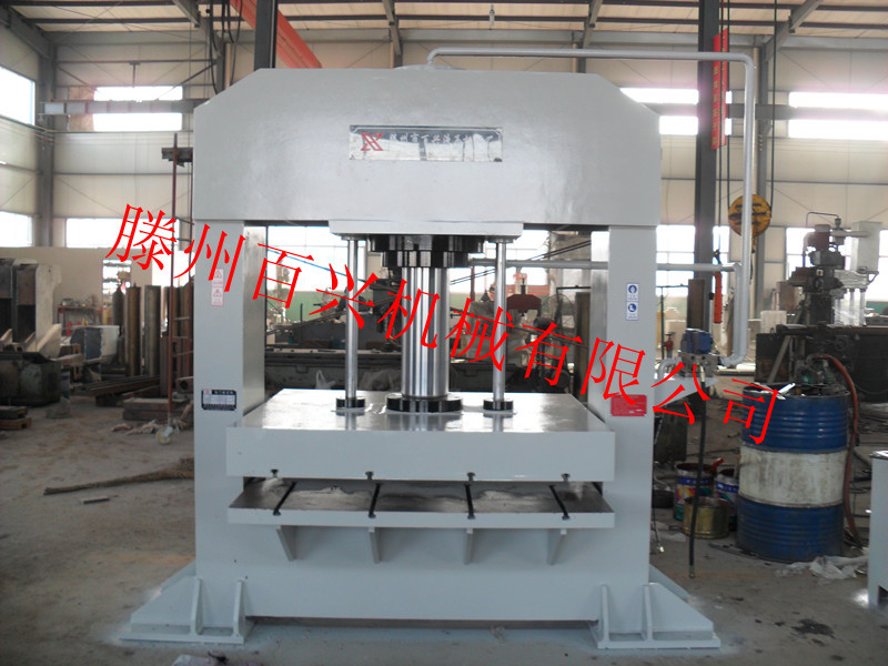 【120吨框架式液压机,200吨龙门压力机,百兴供