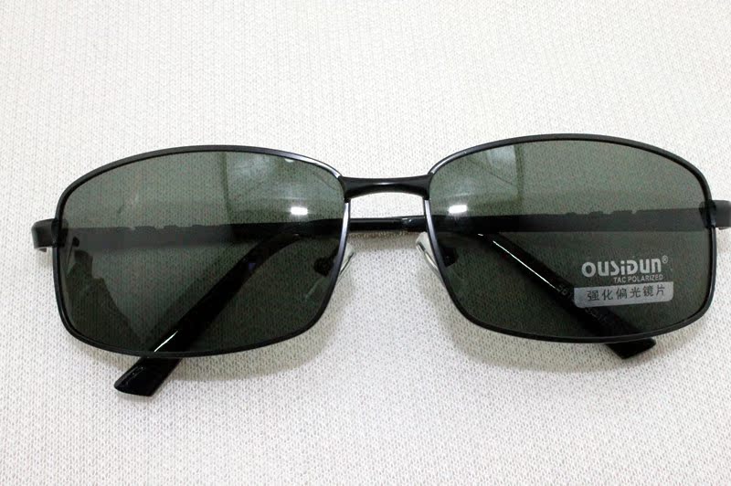 2013新款太陽鏡偏光鏡司機(jī)鏡墨鏡開車釣魚 跑江湖地?cái)倧S價(jià)直銷