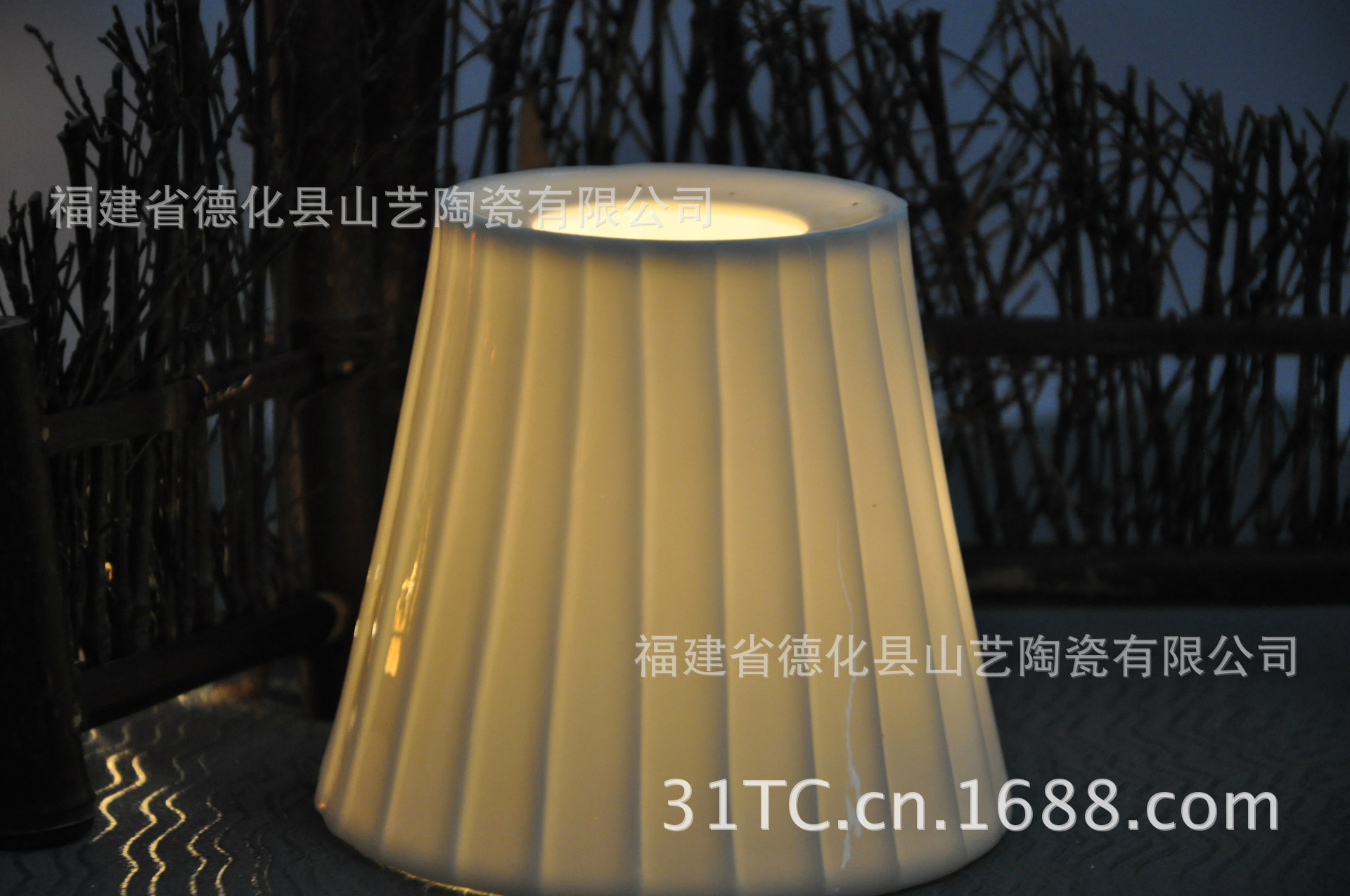 厂家直销 陶瓷灯罩批发 吊灯配件 中式陶瓷台灯灯罩 非一般的透光