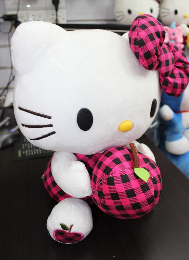 hello kitty毛絨公仔-抱蘋果款-2