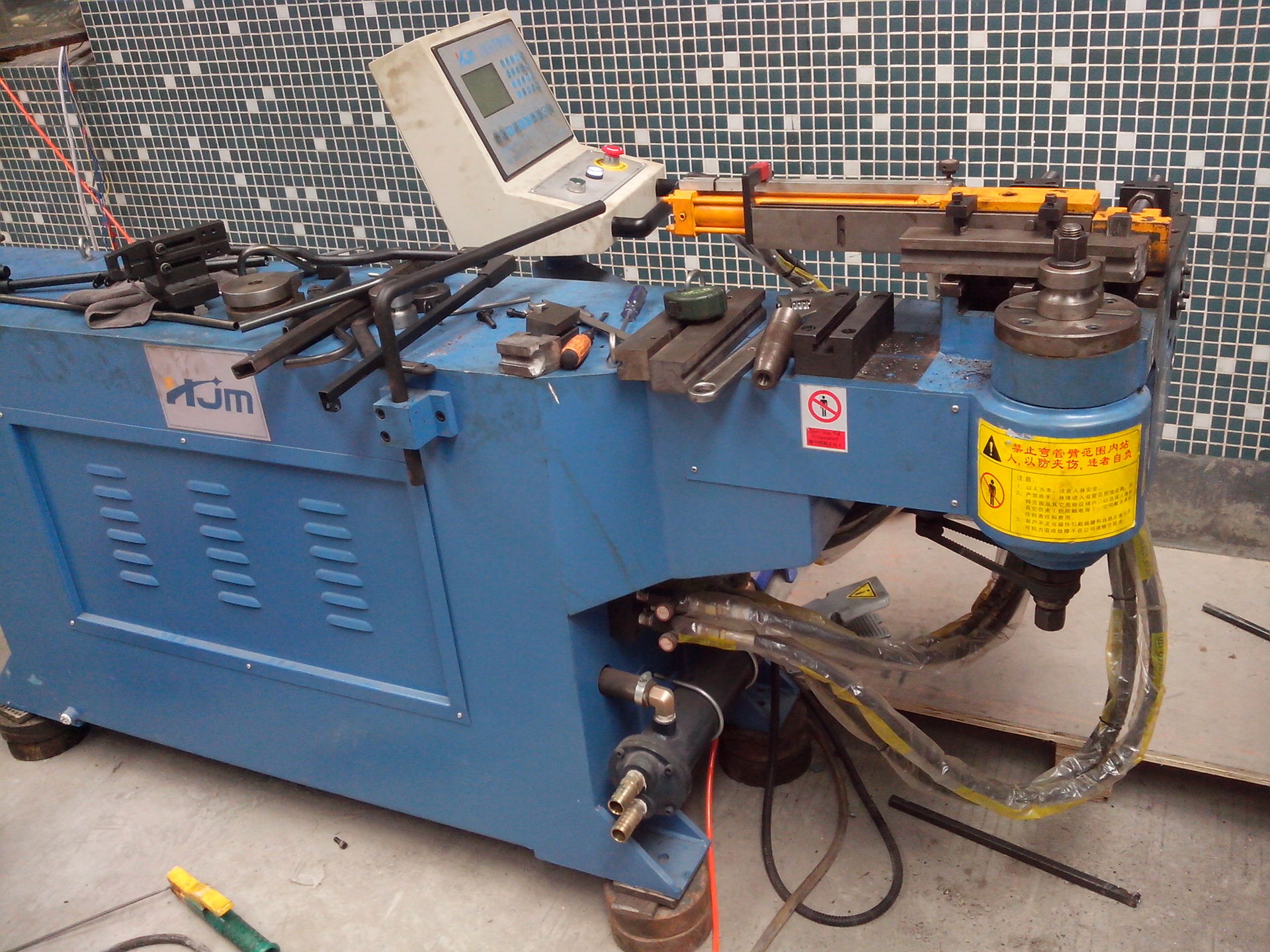 供应台湾高性能自动液压单弯弯管机380NCAD