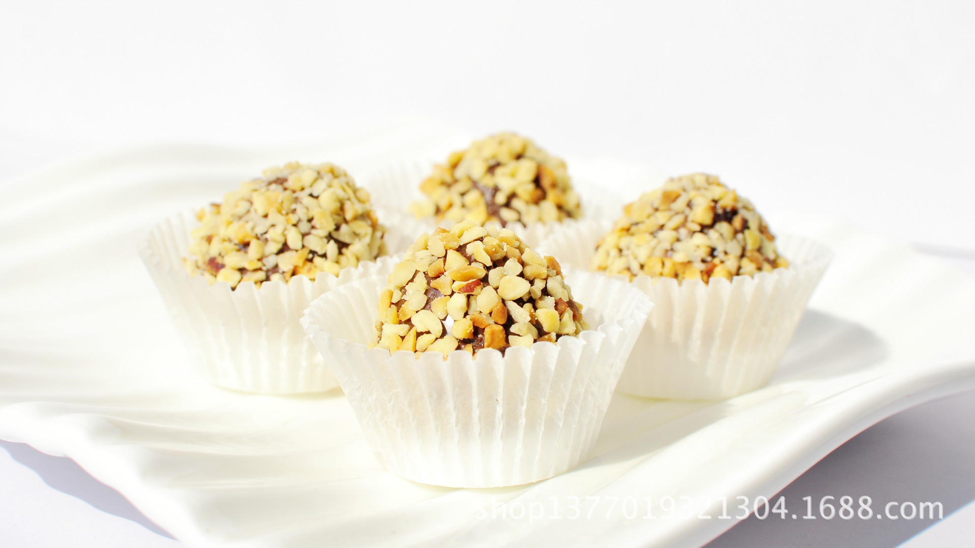 直销 松露巧克力好吃的巧克力零食 榛子味巧克