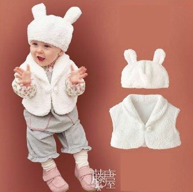 特价清仓婴儿服 <em>珊瑚绒帽子</em> 可爱背心/<em>马甲</em>两件