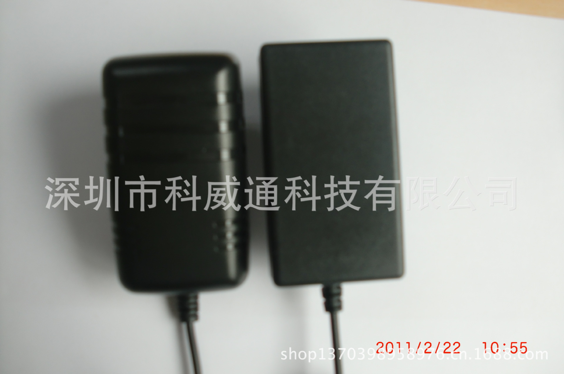 墙插电源适配器