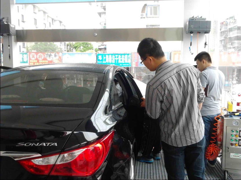 韩国人不用韩国蒸汽洗车机用上海闯王蒸汽洗车机