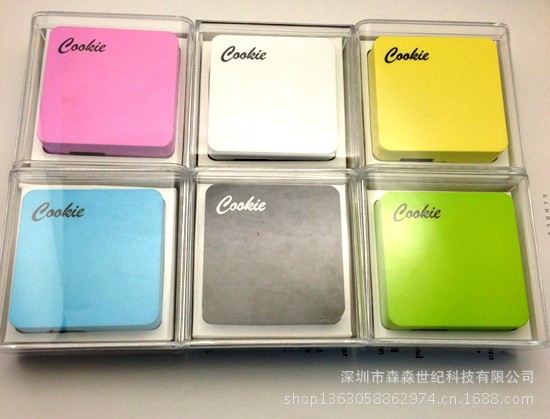 小方块七彩糖果，小巧礼品款移动电源