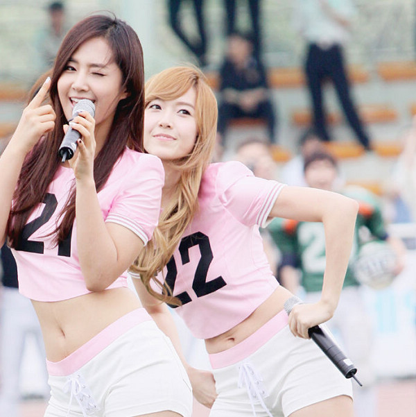 【韩国少女时代女明星演出服性感情趣啦啦队服