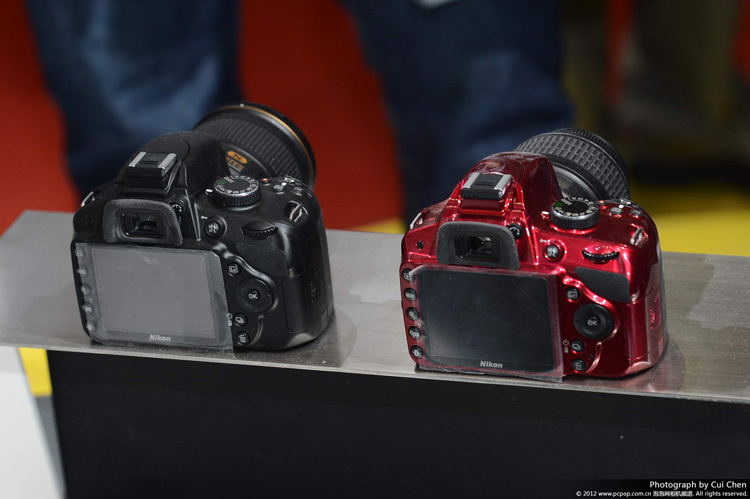 【2,416万有效像素,搭配高品质镜头发生大反对