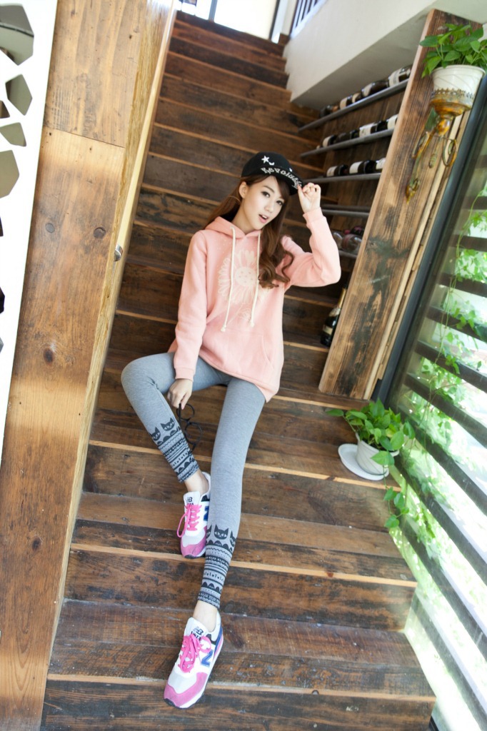 Q802 脚口小猫印花打底裤 (12)