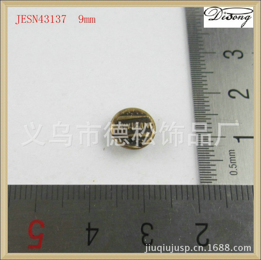 厂家批发大量各种优质牢固金属牛仔钉,工字扣,牛仔钉帽,款式新颖