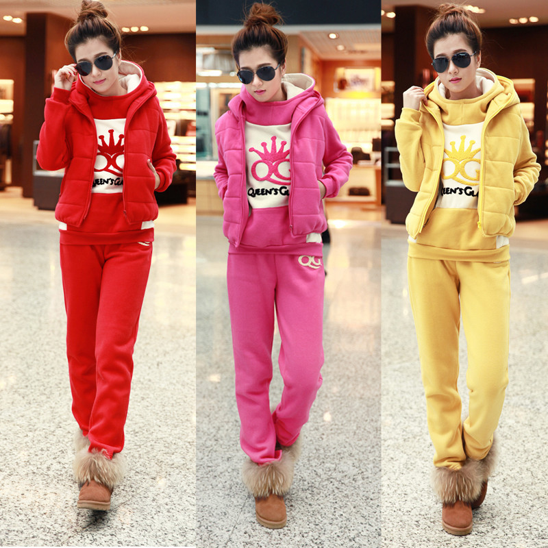 2013秋冬新款 带帽韩版休闲 <em>三件套</em> <em>大码女装卫</em>