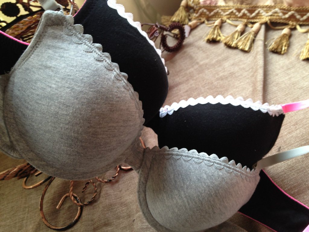 批发采购<em>文胸</em>-外贸原单<em>文胸</em>内衣<em>尾货</em>批发采购