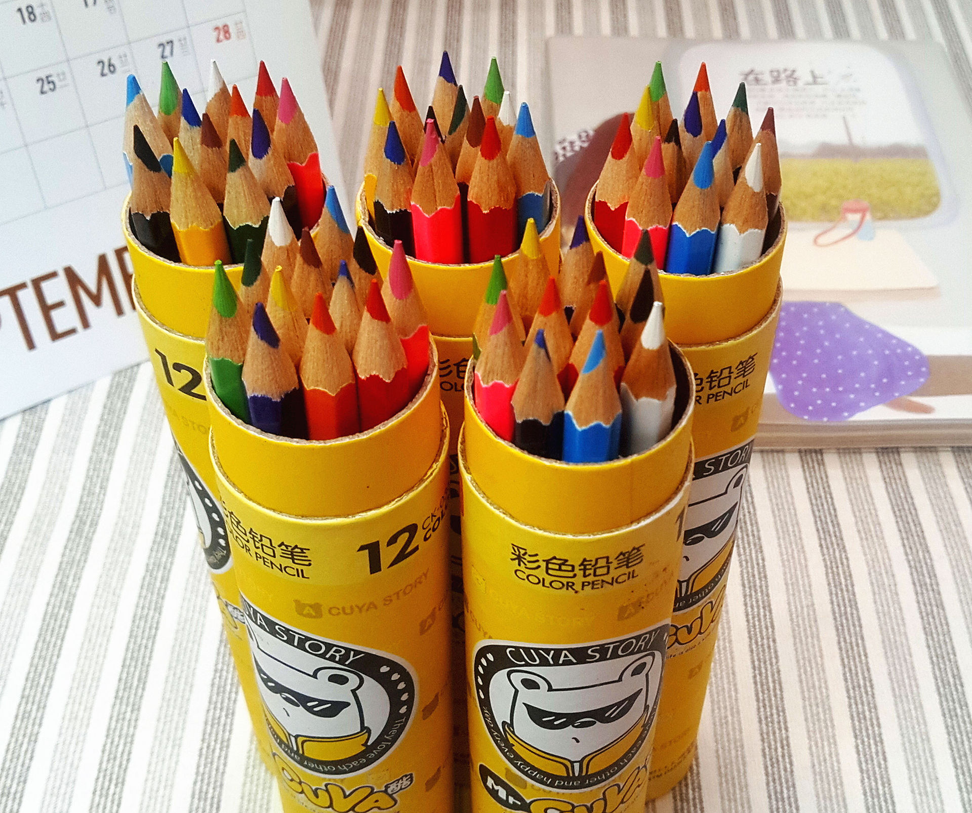 铅笔、活动铅笔-真彩12色酷吖筒装彩色铅笔C