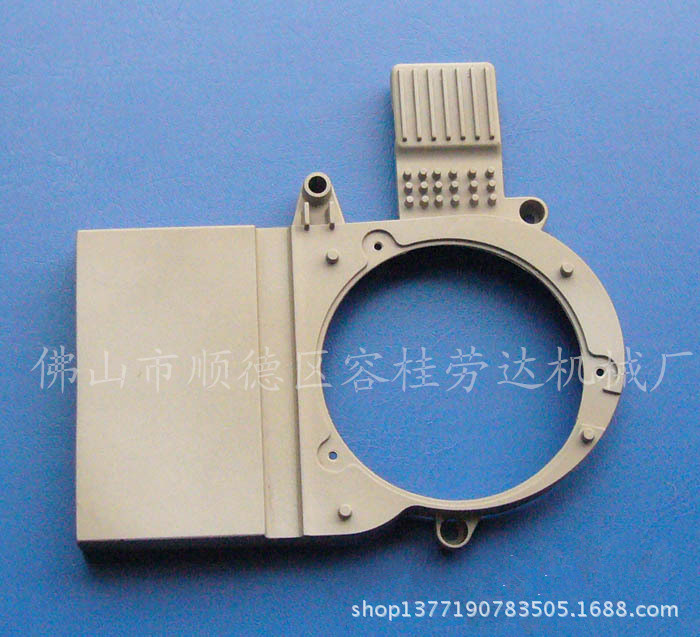 小巨炮全防结构加工中心MC650AL 劳达厂家直销供应立式加工中心